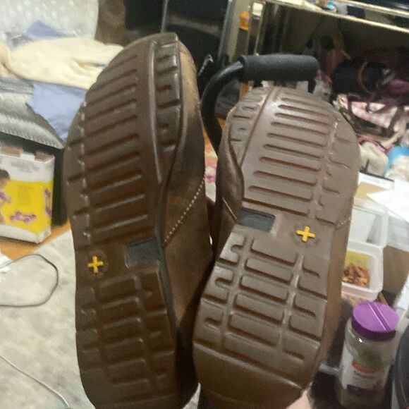 Men's Size 11 Dr.Martens "Air Cushion Sole" Leather Shoes - Picture 6 of 6